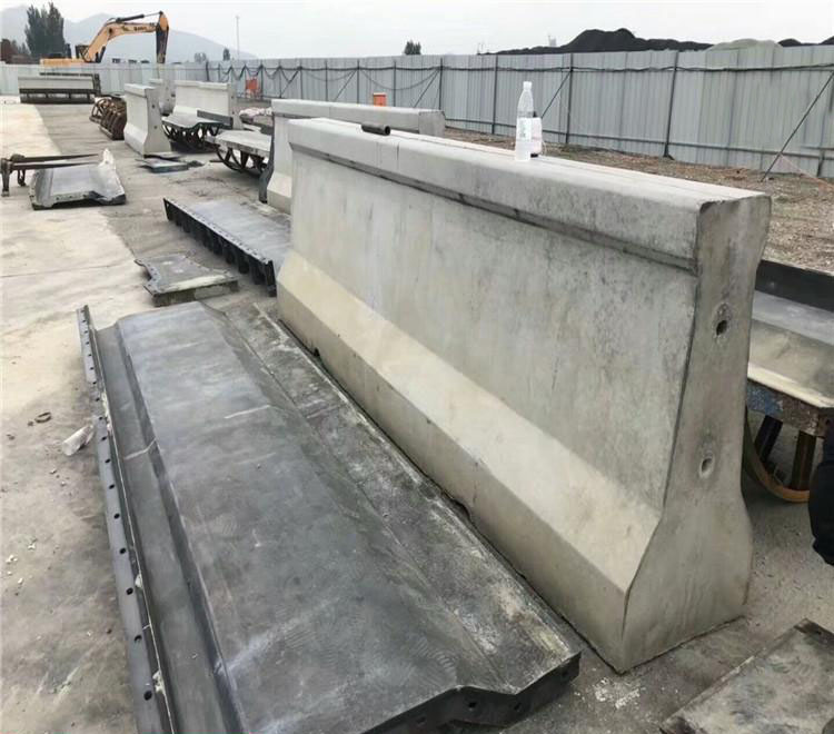 公路隔离墩心博（中国）官方